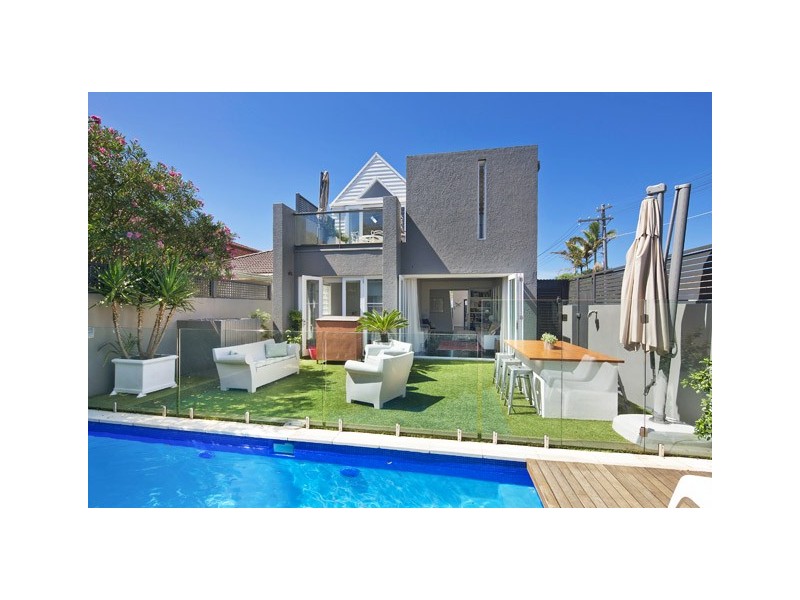 2 Ashley Street, Tamarama NSW 2026