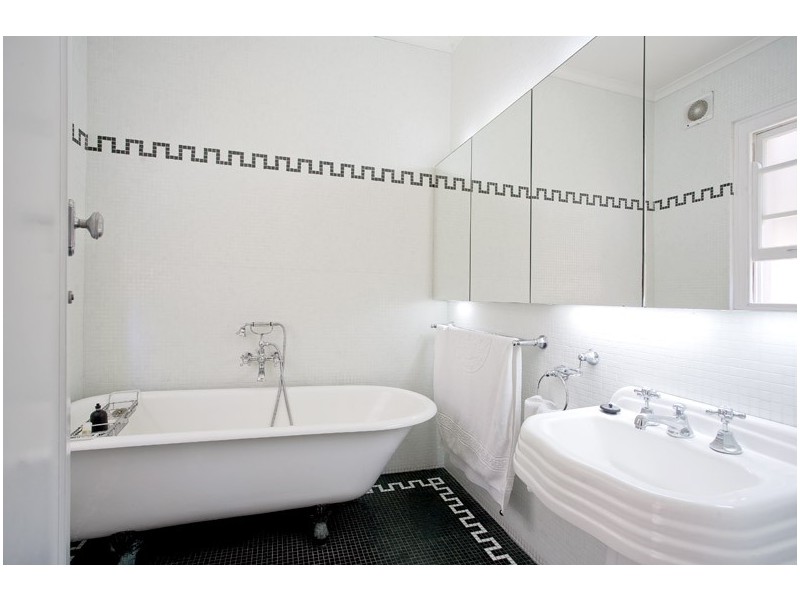 1/1  Kenneth Street, Tamarama NSW 2026