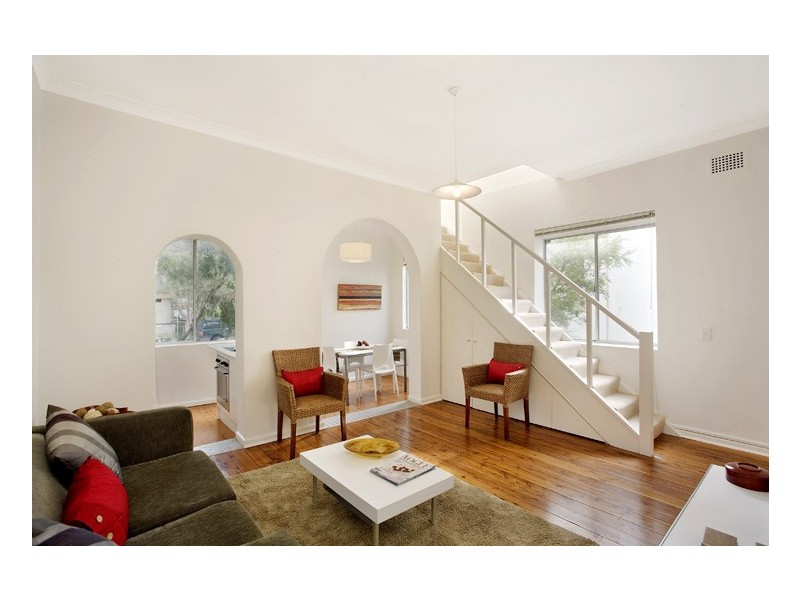 2/5   Sir Thomas Mitchell Road, Bondi Beach NSW 2026