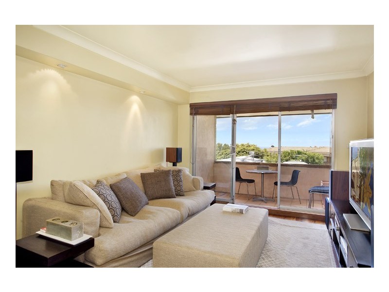 8/13  Glen Street, Bondi NSW 2026