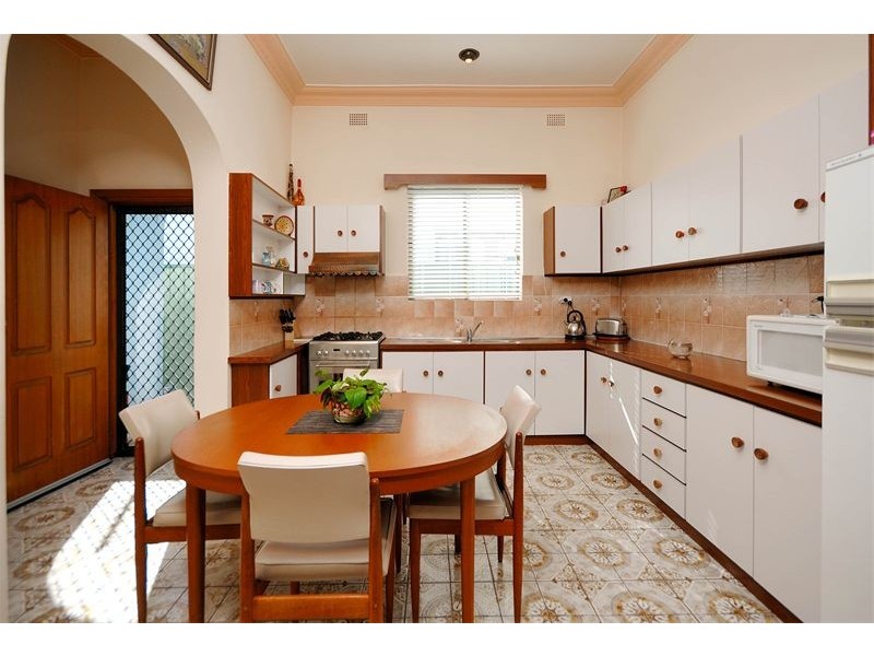 21  The Little Grand Parade, Brighton-le-sands NSW 2216