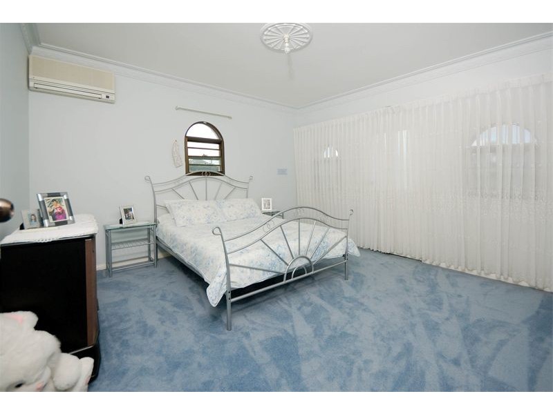 45  Lynwen Crescent, Banksia NSW 2216