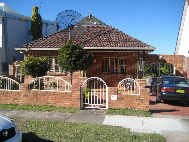 23 Knoll Avenue, Arncliffe NSW 2205