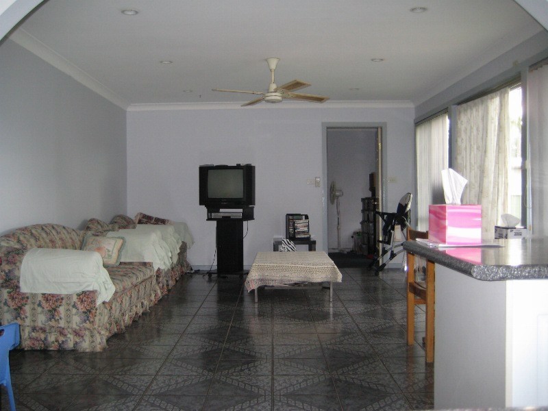 25  Hillcrest Avenue, Moorebank NSW 2170