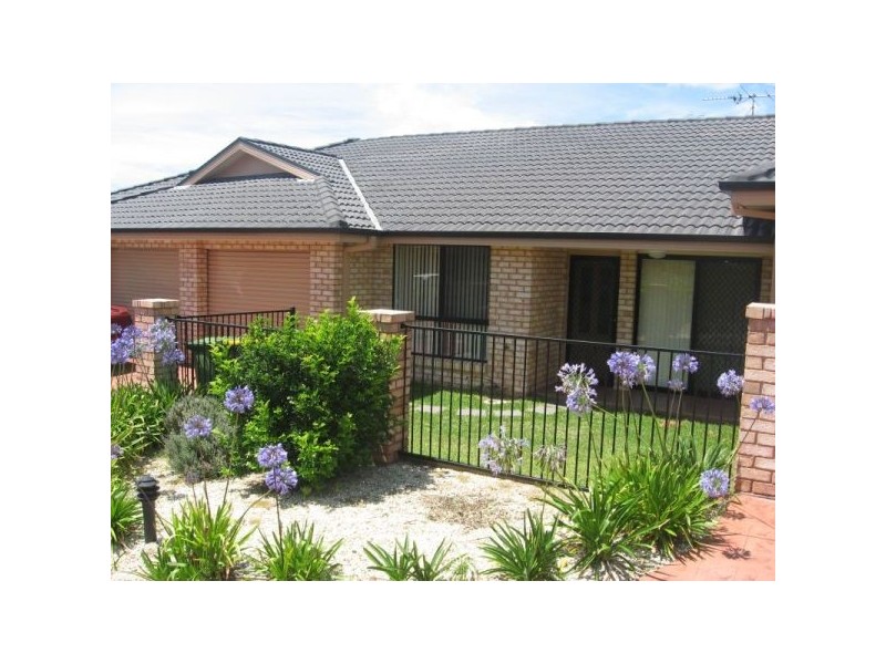 2/7a Hickey Street, Cessnock NSW 2325