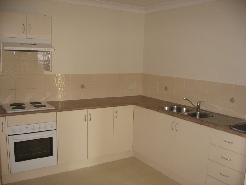 3/8 Sports Avenue, Cessnock NSW 2325