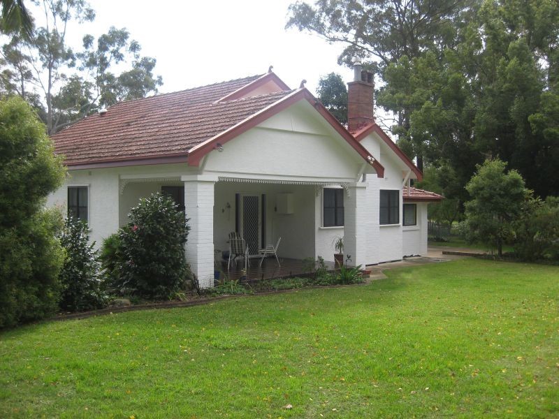 9 Camellia Close, Elrington NSW 2325