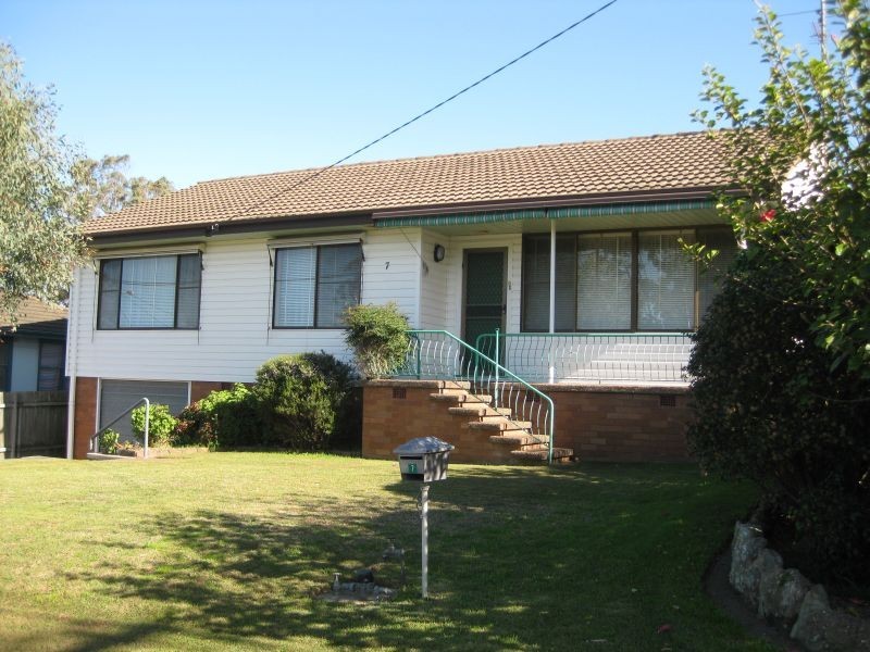 7 Buckland Avenue, Cessnock NSW 2325