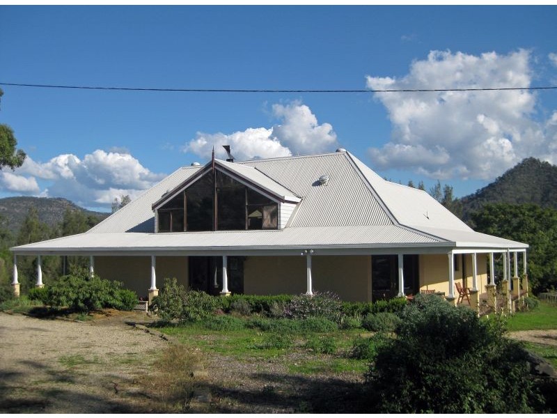 738 Wollombi Road, Broke NSW 2330