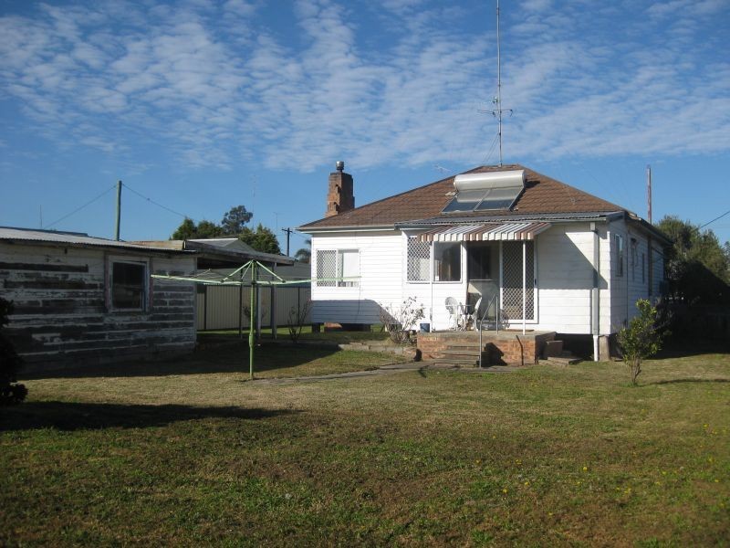 18 Edgeworth Street, Cessnock NSW 2325