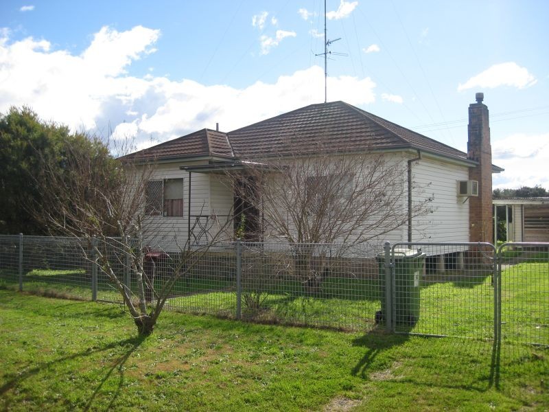 18 Edgeworth Street, Cessnock NSW 2325