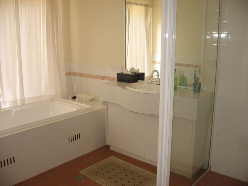 9 Tallowood Drive, Nulkaba NSW 2325