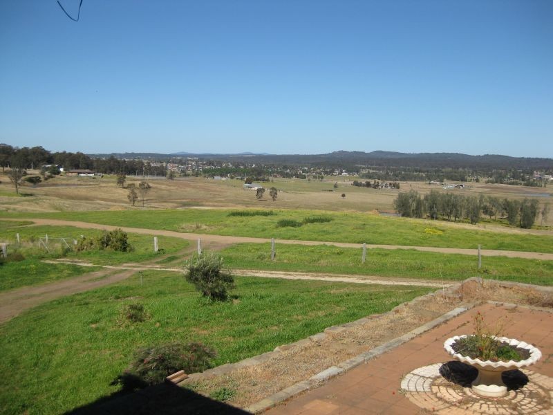 211 Elderslie Road, Elderslie NSW 2335