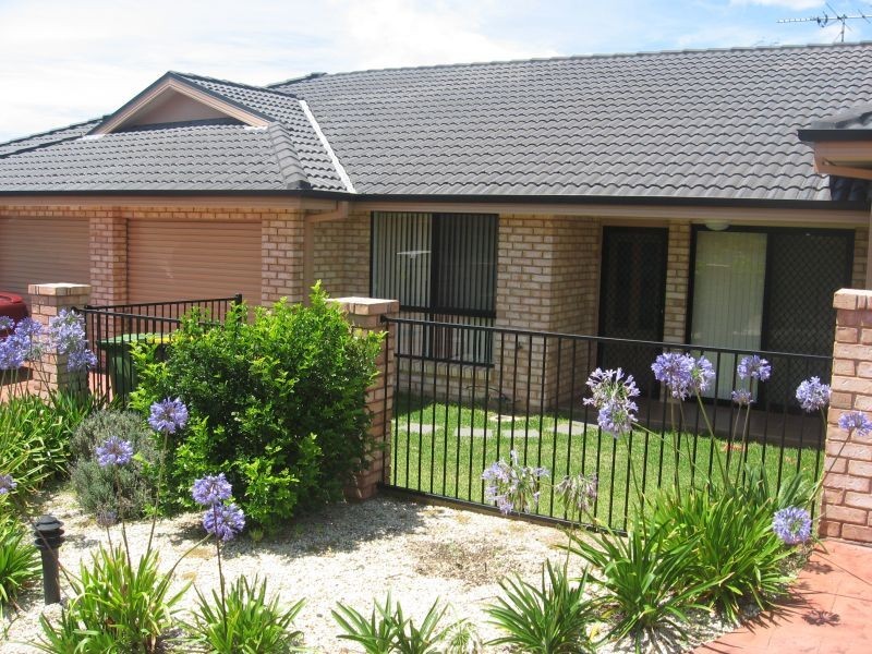 2/7a Hickey Street, Cessnock NSW 2325