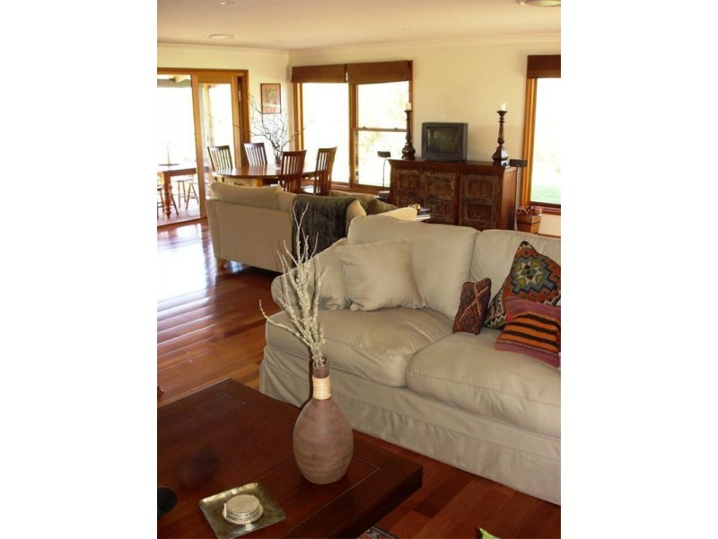 919 Milbrodale Road, Broke NSW 2330