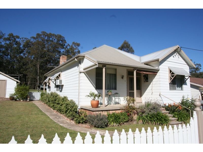 1 Ellalong Road, Pelton NSW 2325