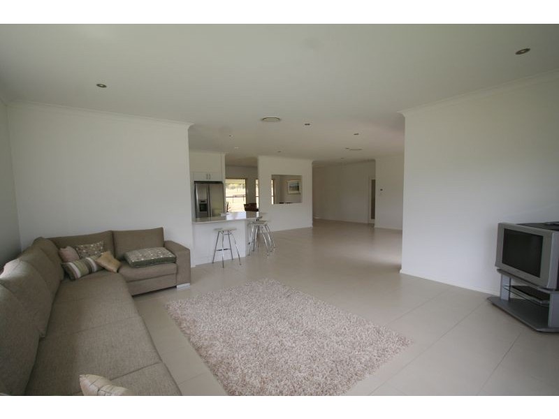 9 Merewether Close, North Rothbury NSW 2335