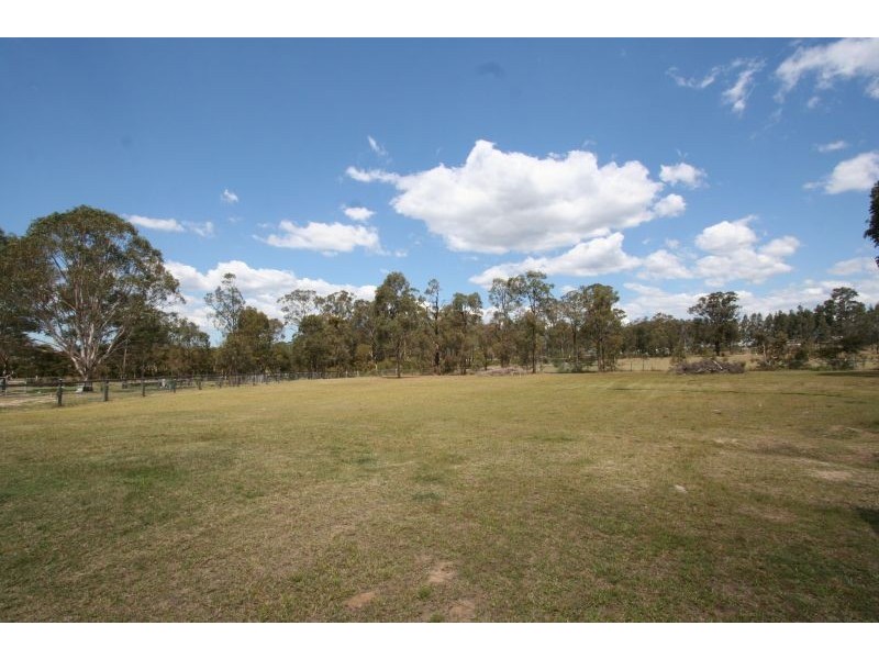 22 Woodbury Lane, Abermain NSW 2326