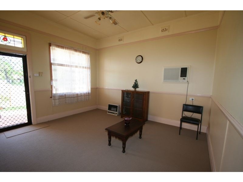 11 Daniel Street, Cessnock NSW 2325