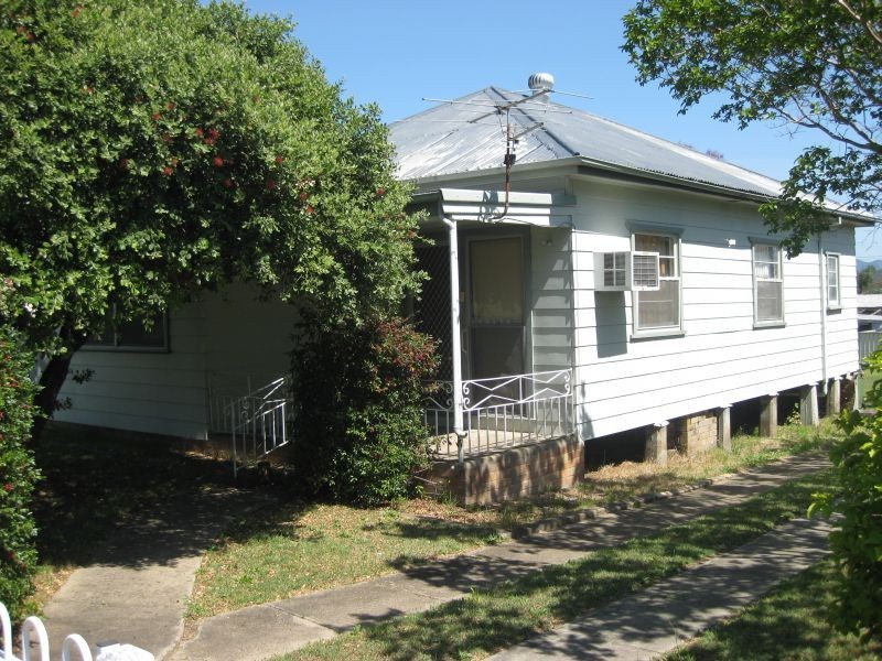 28 Wollombi Road, Cessnock NSW 2325
