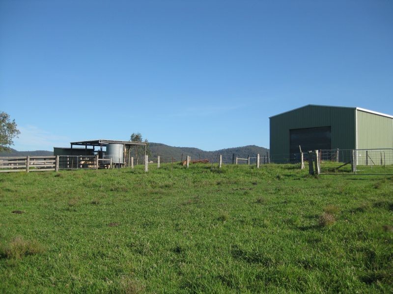 192 Gills Road, Brunkerville NSW 2323