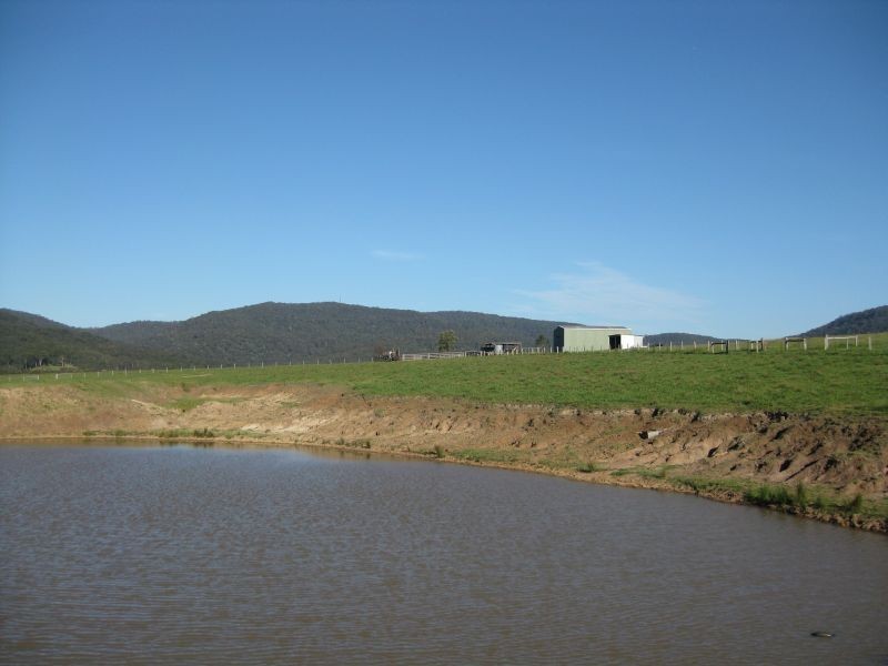 192 Gills Road, Brunkerville NSW 2323