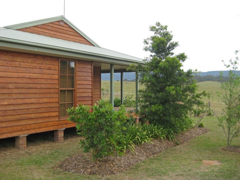 155 Barraba Lane, Quorrobolong NSW 2325