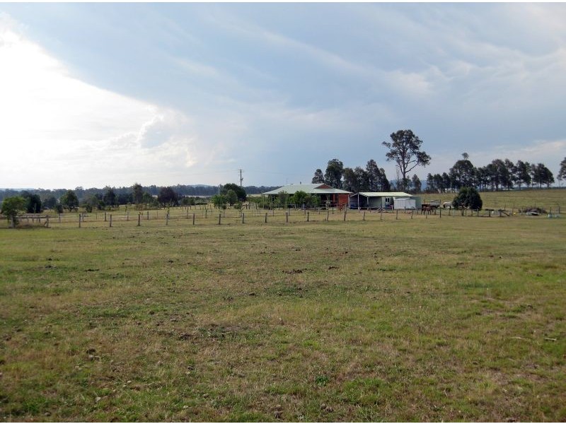 155 Barraba Lane, Quorrobolong NSW 2325