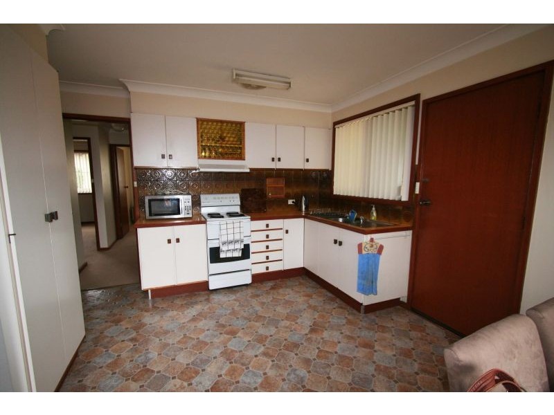 107 Macquarie Ave, Cessnock NSW 2325