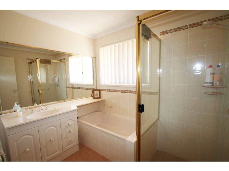 22 Woodbury Lane, Abermain NSW 2326