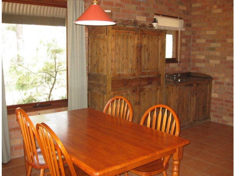1095 Londons Road, Lovedale NSW 2325