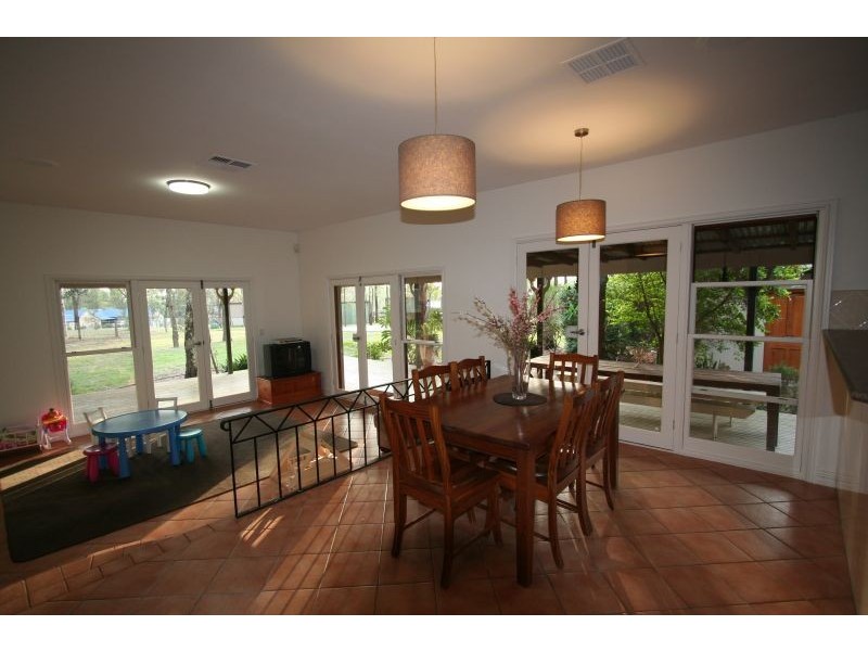 8 Tallowood Drive, Nulkaba NSW 2325