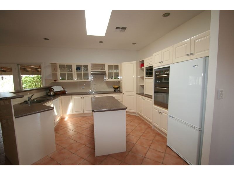 8 Tallowood Drive, Nulkaba NSW 2325
