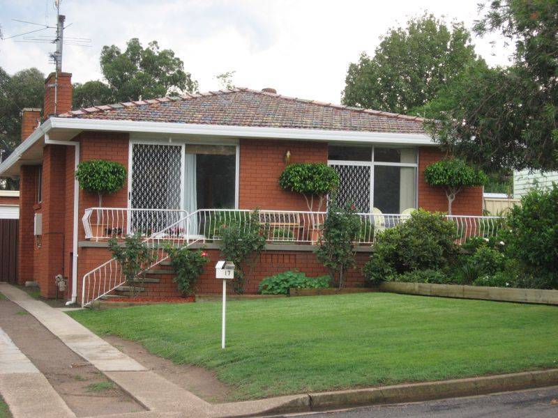 17 Buckland Avenue, Cessnock NSW 2325