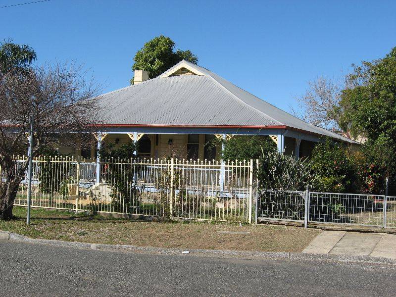 4 Dudley Street, Cessnock NSW 2325