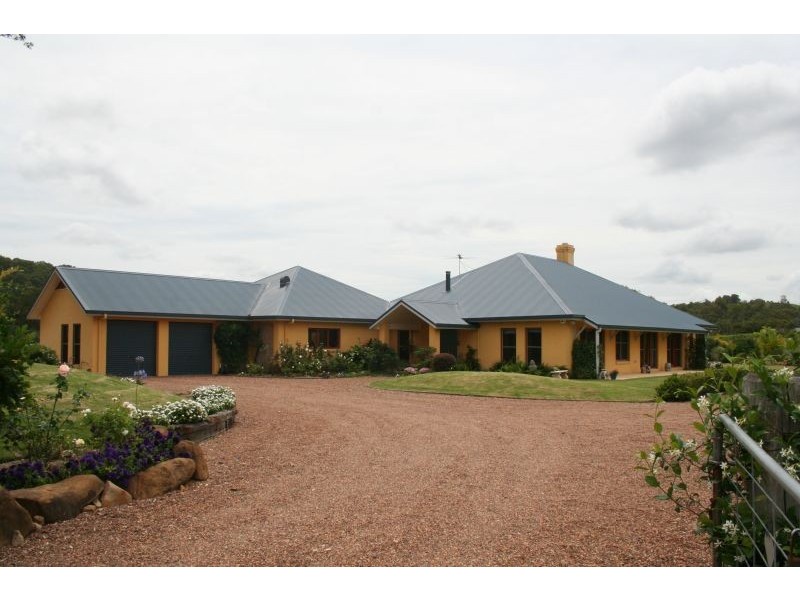 141 Camp Road, Lovedale NSW 2325