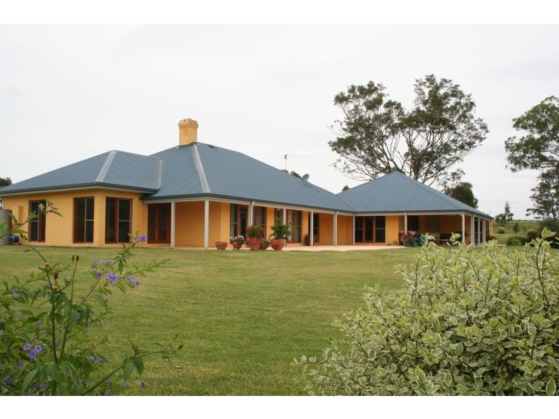 141 Camp Road, Lovedale NSW 2325