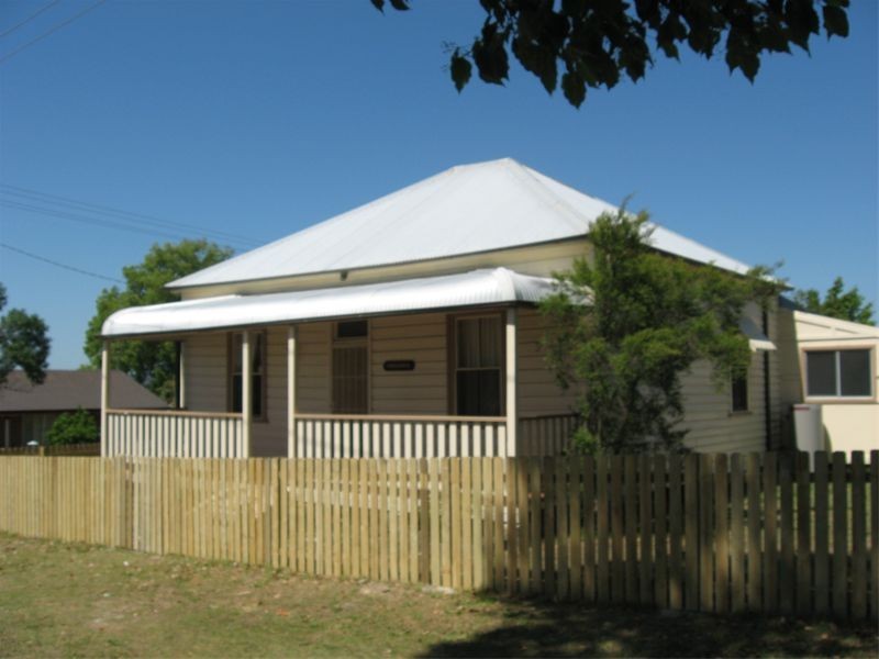 19  Cooper Street, Cessnock NSW 2325