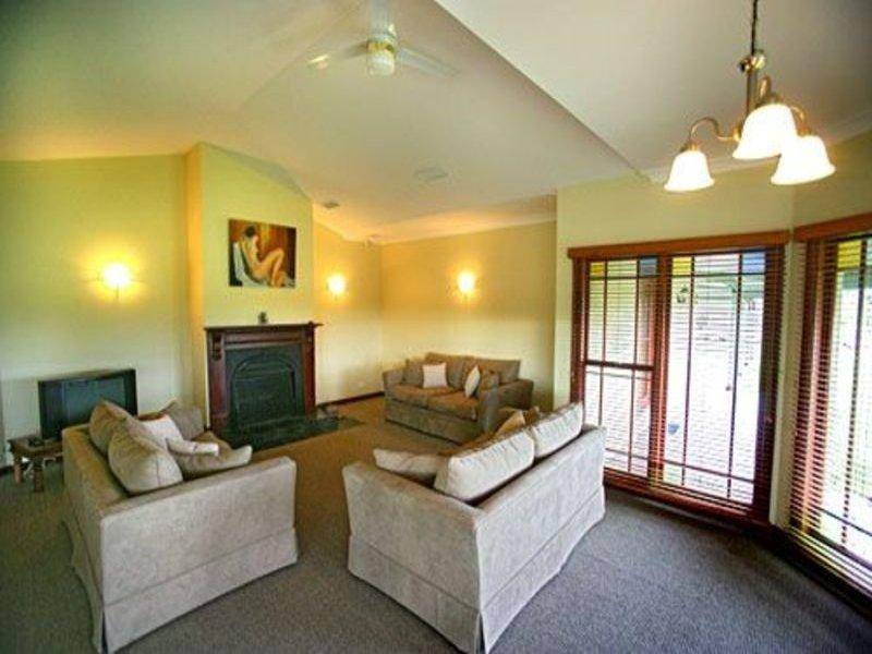 Lovedale NSW 2325