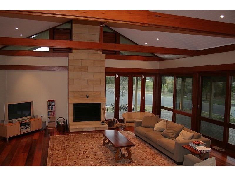 2 Mahogany Private Road, Rothbury NSW 2320