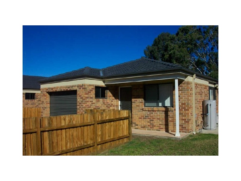 8/24  Abermain Street, Abermain NSW 2326