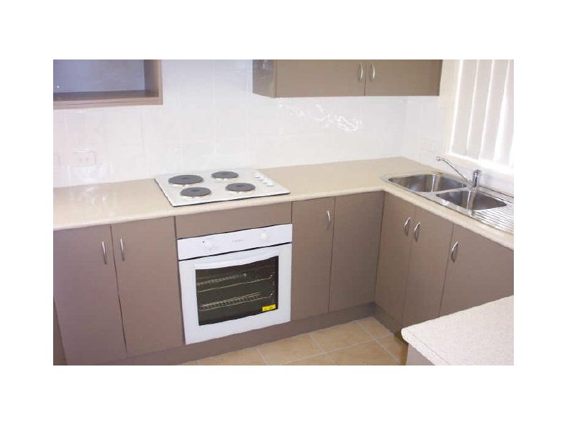 8/24  Abermain Street, Abermain NSW 2326