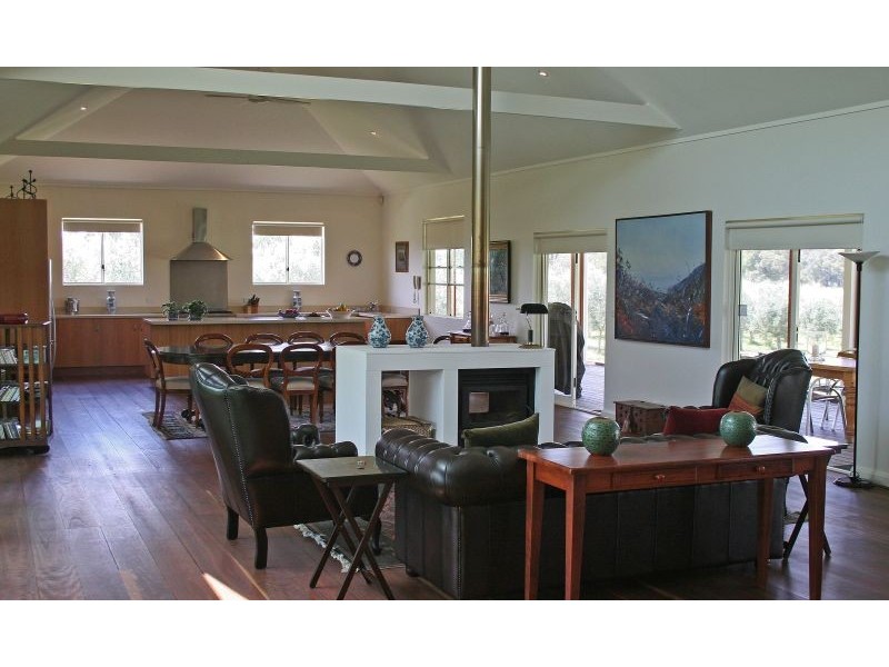 64 Majors Lane, Lovedale NSW 2325