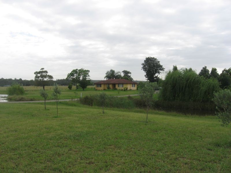 100  Wine Country Drive, Nulkaba NSW 2325