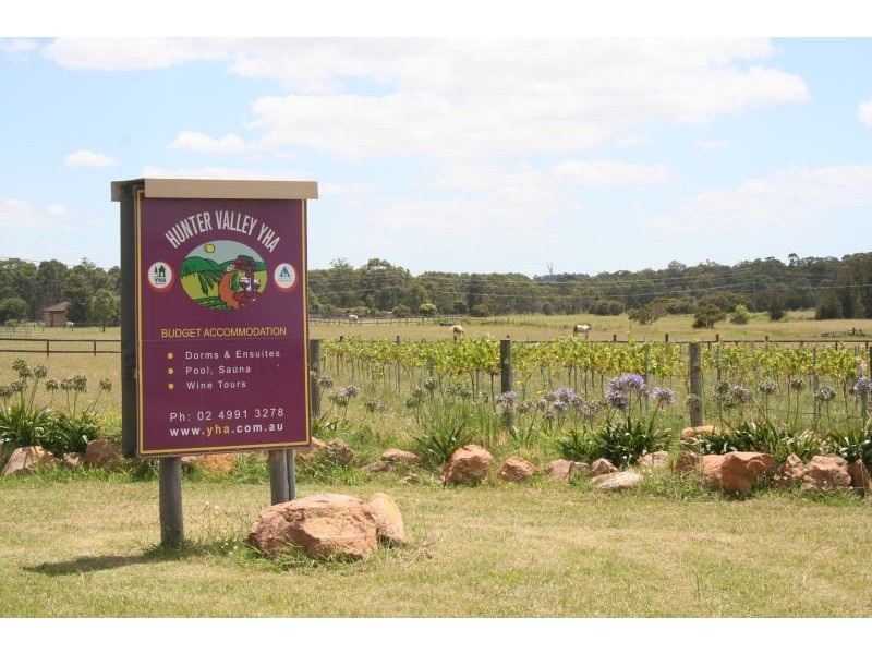 100  Wine Country Drive, Nulkaba NSW 2325