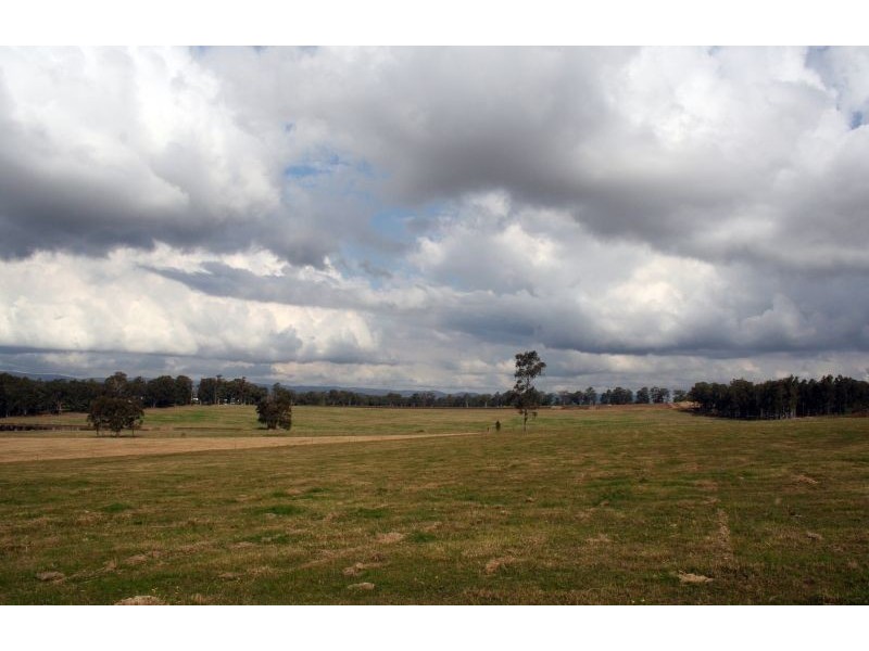 BANK  SAYS YOU MUST SELL NOW, Pokolbin NSW 2320