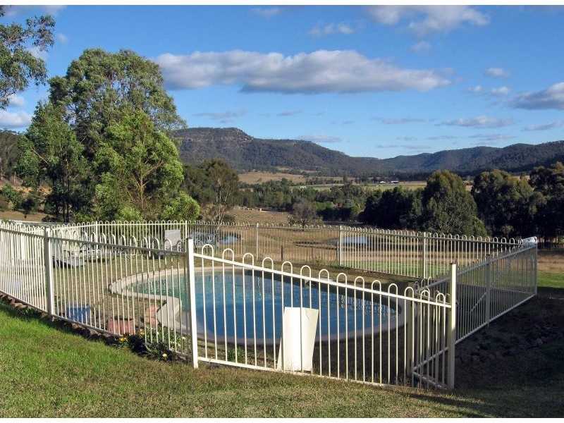 Broke NSW 2330