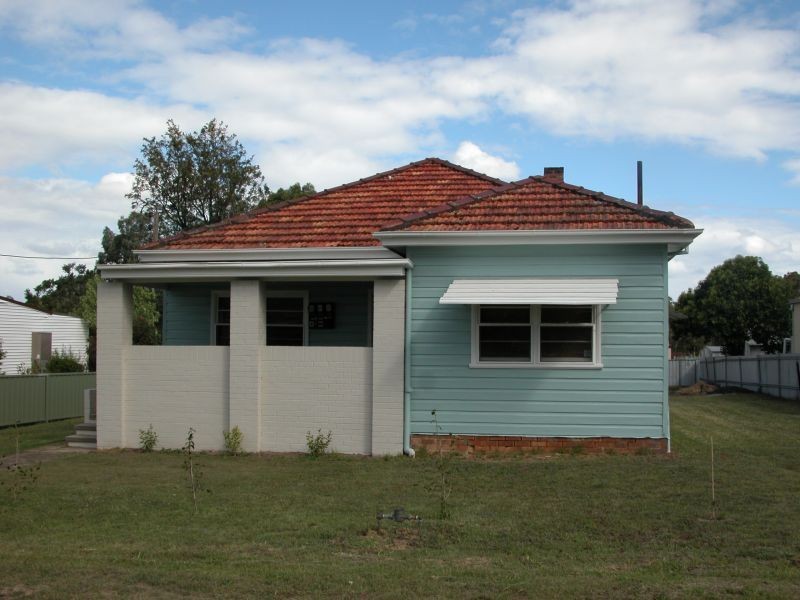 5  Daniel Street, Cessnock NSW 2325