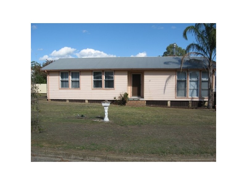 11  Arcadia Avenue, Cessnock NSW 2325