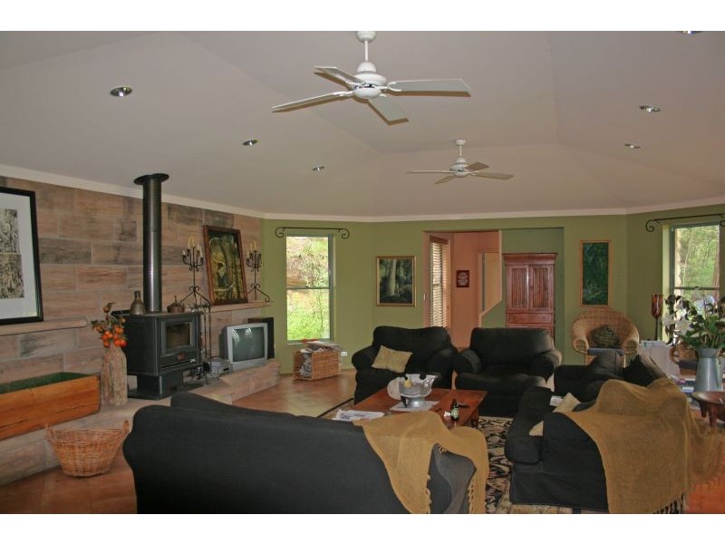 106 Blaxlands Arm Rd, Laguna NSW 2325